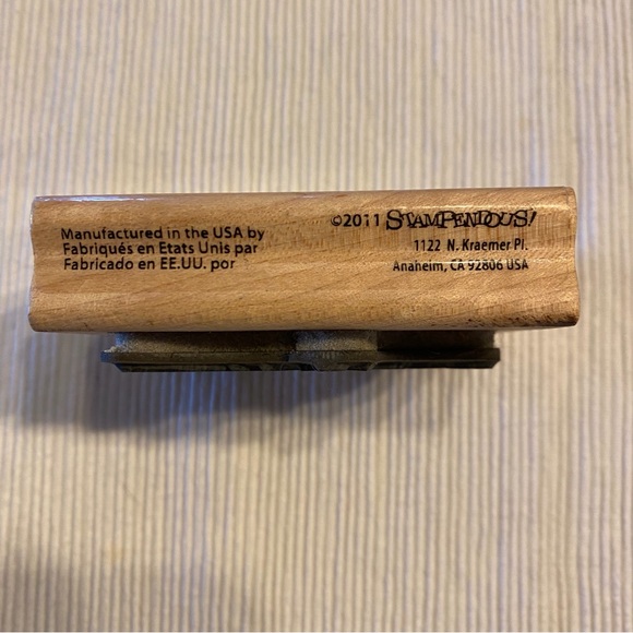 « Lone Bird » Wood Mounted Stamp by Hero Arts - Picture 3 of 6